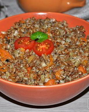 Гречка с тушенкой