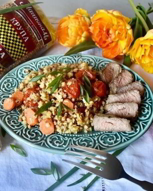 Гречка в сливочно-имбирном соусе с мясом на гриле