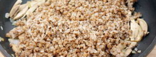 гречневая каша с грибами. Шаг 4