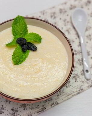 Каша кукурузная с черносливом