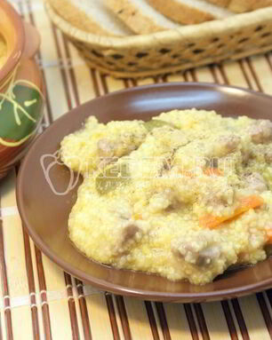 Кукурузная каша с мясом по-деревенски