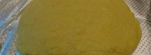 пикантная полента с копченными колбасками. Шаг 4