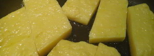 пикантная полента с копченными колбасками. Шаг 6