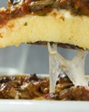 Полента с грибами и шафраном