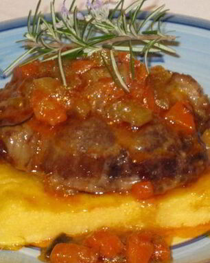 Полента с мясным рагу