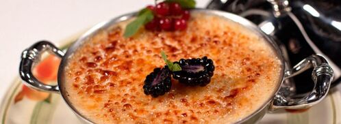 гурьевская каша с орехами, фруктами и изюмом. Шаг 10