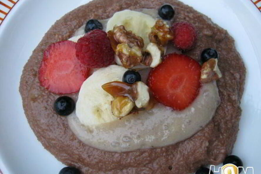 Рецепт шоколадной манной каши с банановым соусом