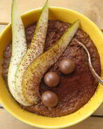 Овсяная каша с грушей и шоколадом