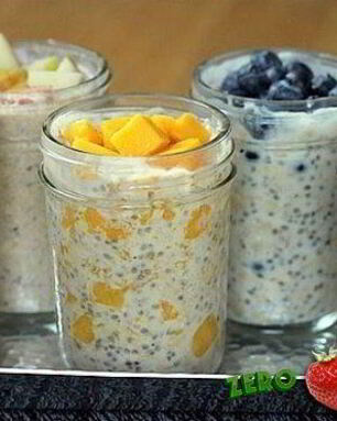 Овсянка в банке с бананом и какао