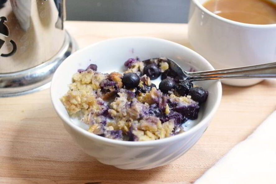 Рецепт запеченной овсянки с черникой и бананом