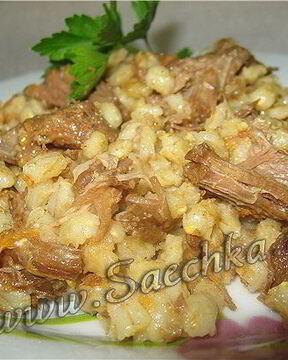 Перловка с тушенкой