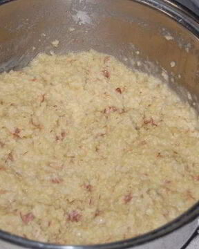 Пшенная каша с тушенкой