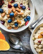 Ячневая каша на молоке для ребенка