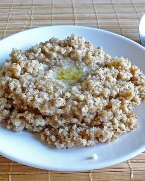 Ячневая каша на воде рассыпчатая