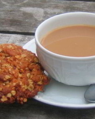 Чай по-татарски со сливками, сметаной и солью