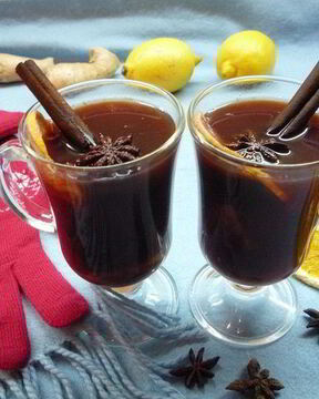 Безалкогольный глинтвейн с курагой и черносливом