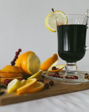 Глинтвейн с фруктами и специями