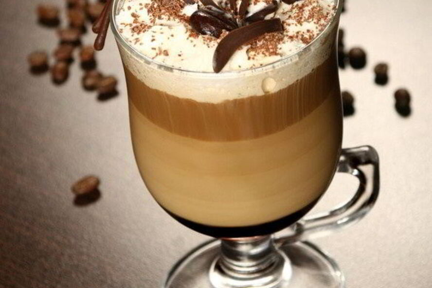 Рецепт ирландского кофе с шоколадом двух видов