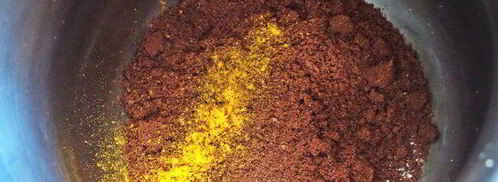 кофе с молоком и яичным ликером. Шаг 3