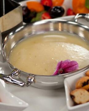 Фондю из шоколада с лаймом и джином