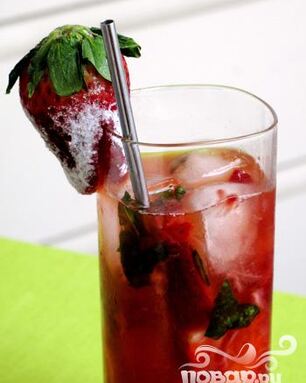 Весенний клубничный коктейль