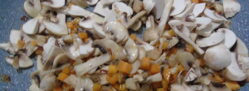 грибное соте с вином и горгонзолой. Шаг 3