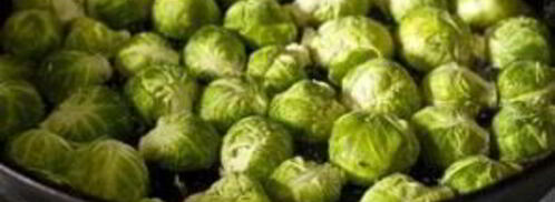 тушеная брюссельская капуста с вином и луком. Шаг 3