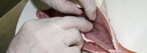 морская рыба фламбе с виски и грушей. Шаг 4