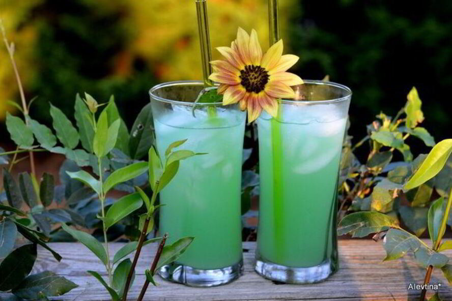 Рецепт коктейля с кюрасао ликером