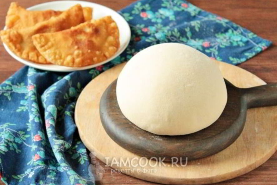 Рецепт вкусного хрустящего теста для чебуреков с водкой