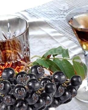 Ликер из черноплодной рябины