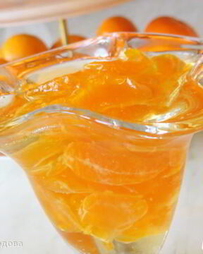 Мандариновые дольки в сиропе