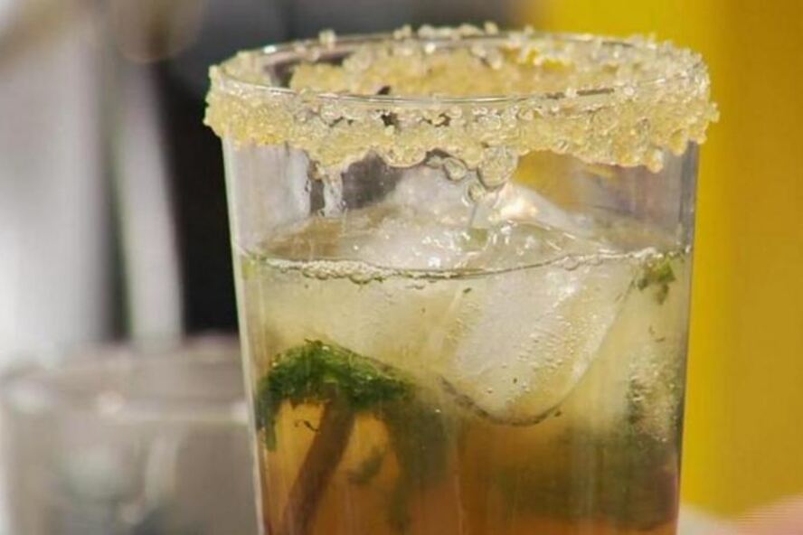 Рецепт безалкогольного карамельного коктейля мохито