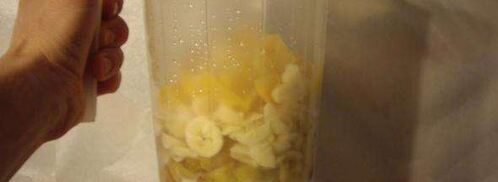 коктейль молочный с кусочками фруктов и шоколада. Шаг 11