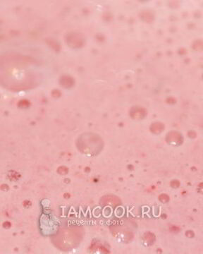 Молочный клубничный коктейль