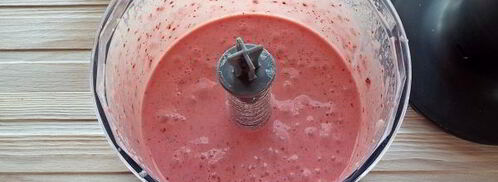 молочный коктейль с мороженым и клубникой. Шаг 8