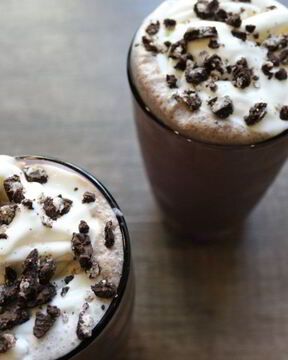 Молочный коктейль с печеньем Орео