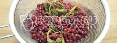 брусничный морс с мятой. Шаг 6