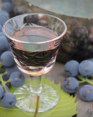 Виноградная настойка Пряно-пьяная Изабелла