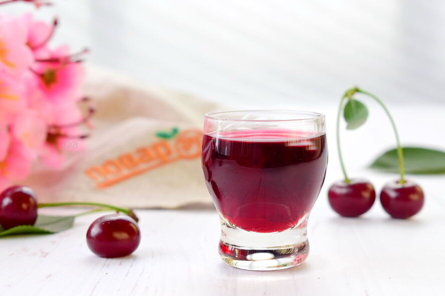 Рецепт вишневой настойки с корицей и гвоздикой