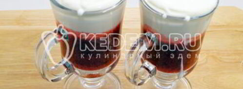 брусничный смузи со сливками. Шаг 7