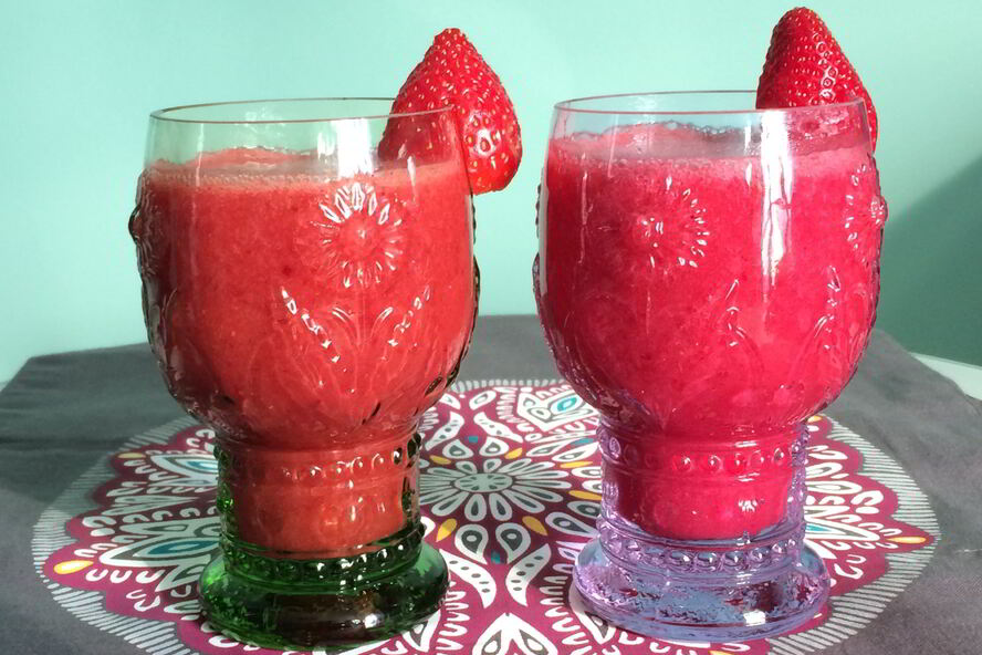 Рецепт клубнично-брусничного смузи