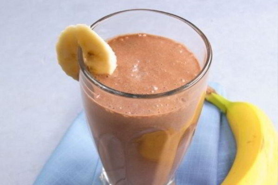 Рецепт шоколадного смузи с бананом