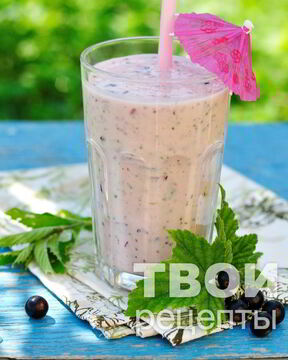 Смузи из черной смородины и мяты