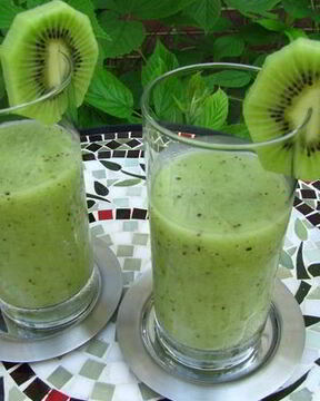 Смузи с апельсиновым соком и киви