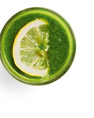 Зеленый смузи со шпинатом