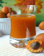 Абрикосовый сок с мякотью