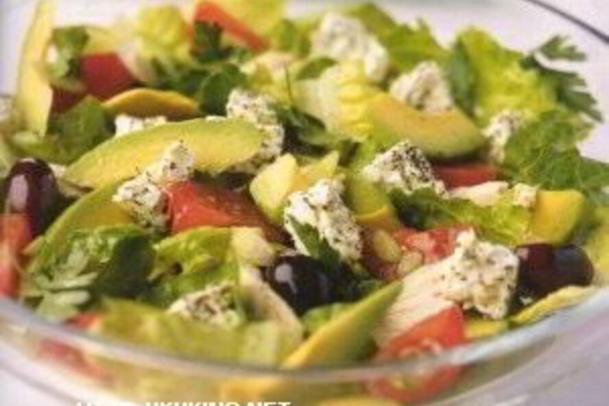 Рецепт греческого островного салата с курицей и авокадо