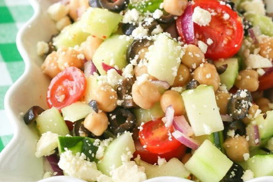 Рецепт греческого салата с нутом и фетой