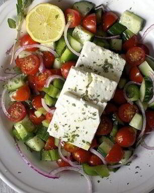 Греческий салат с соевым соусом